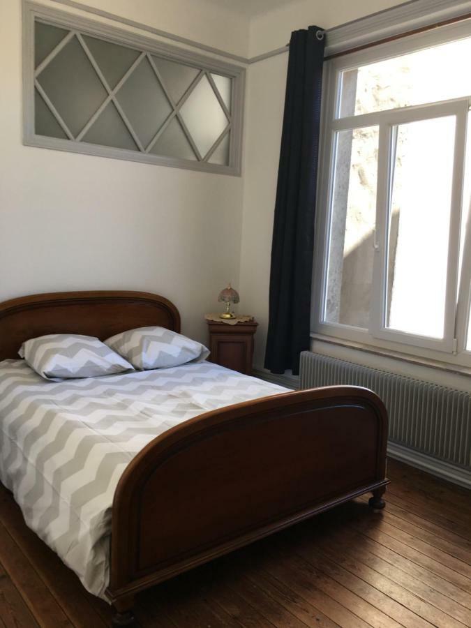 Aux Pieds De La Cathedrale Apartman Boulogne-sur-Mer Kültér fotó